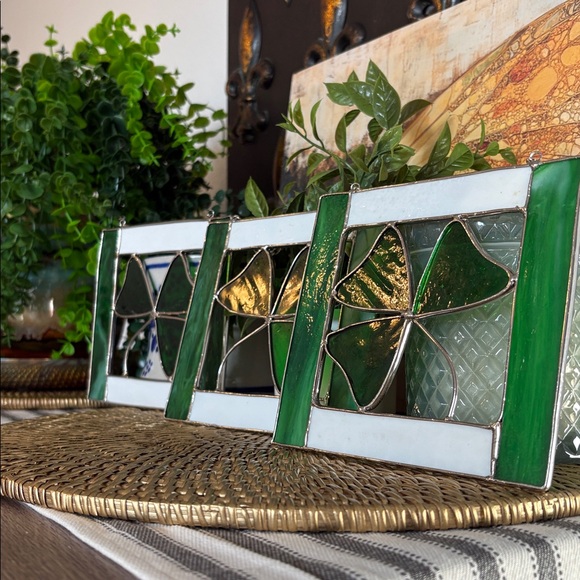 🆕3 Handmade Stained Glass Shamrock Suncatchers - Picture 8 of 11